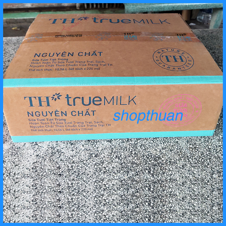 2 thung sua TH True Milk NGUYEN CHAT bich Sữa tươi tiệt trùng TH true MILK nguyên chất 220ml